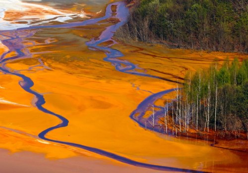 Is gold toxic waste?